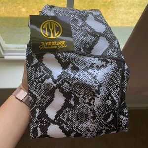 Til You Collapse Leggings NWT